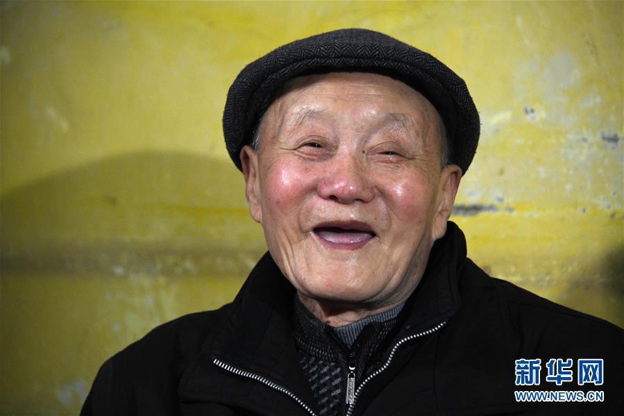 （新華全媒頭條·圖文互動）（1）鍛造領(lǐng)航復(fù)興的中流砥柱——寫在“不忘初心、牢記使命”主題教育即將啟動之際