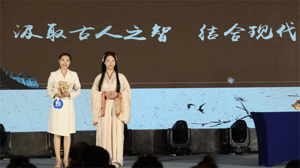 比賽現(xiàn)場(chǎng)3.jpg