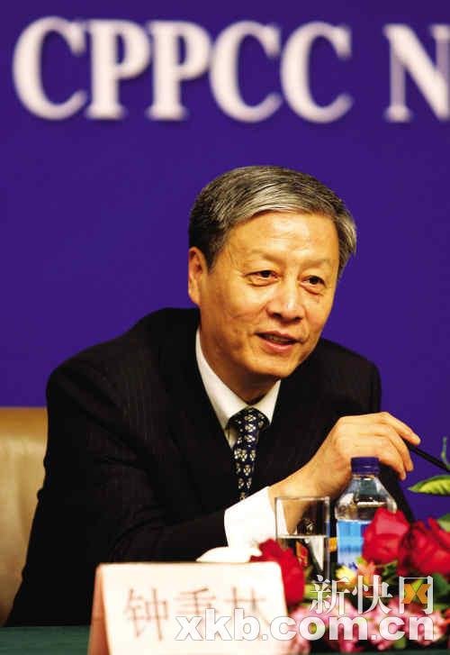 今年700萬(wàn)大學(xué)生要找工 就業(yè)問(wèn)題非常嚴(yán)峻