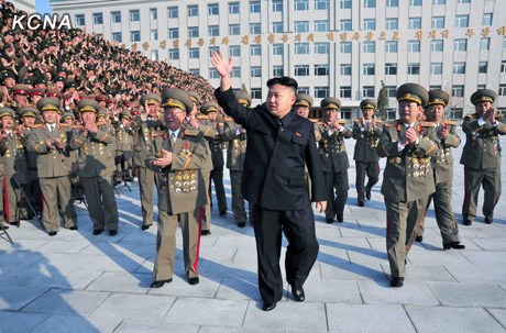 金正恩訪問國家安全保衛(wèi)部，向戰(zhàn)士表達了祝賀。
