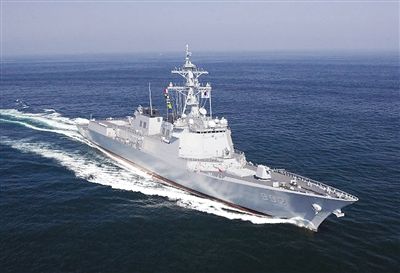 宙斯盾驅(qū)逐艦 載有尖端的雷達和反導(dǎo)系統(tǒng)。每天僅油費就近萬美元。