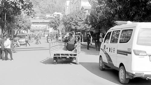 圖片說明：14日，中緬邊界那邦口岸看上去還算平靜。