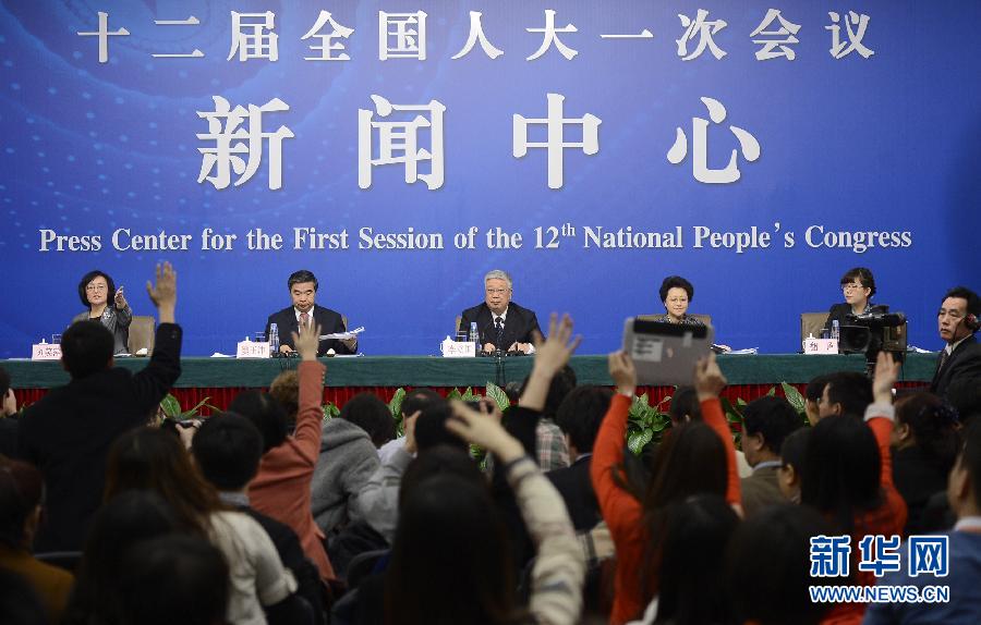 （兩會(huì)）（1）民政部負(fù)責(zé)人談民生和社會(huì)服務(wù)