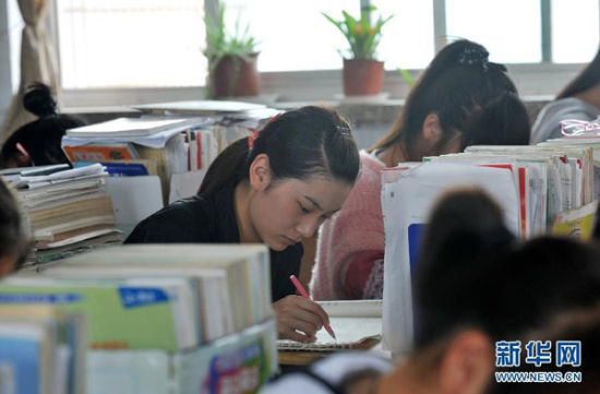 百萬學(xué)子為何放棄高考？棄考人數(shù)年增10萬