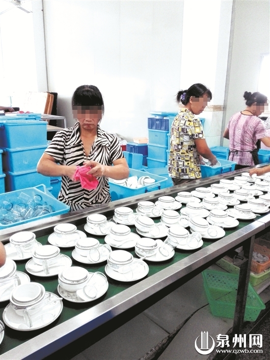 多家餐具消毒廠環(huán)境堪憂 餐具如此出爐你放心嗎
