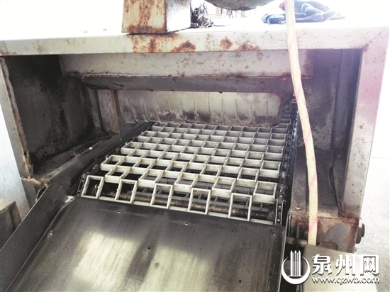 多家餐具消毒廠環(huán)境堪憂 餐具如此出爐你放心嗎