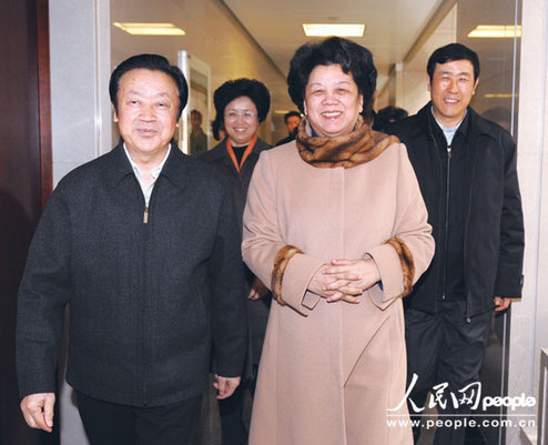 2月6日，全國(guó)人大常委會(huì)副委員長(zhǎng)、全國(guó)婦聯(lián)主席陳至立到最高人民法院視察中國(guó)女法官協(xié)會(huì)工作。