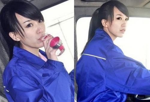 最美司機(jī)“藍(lán)領(lǐng)妹”：美女就是美女，簡(jiǎn)單的藍(lán)色工作服照樣時(shí)尚性感，相貌清純，扎著干練的馬尾，這就是最美司機(jī)“藍(lán)領(lǐng)妹”。 