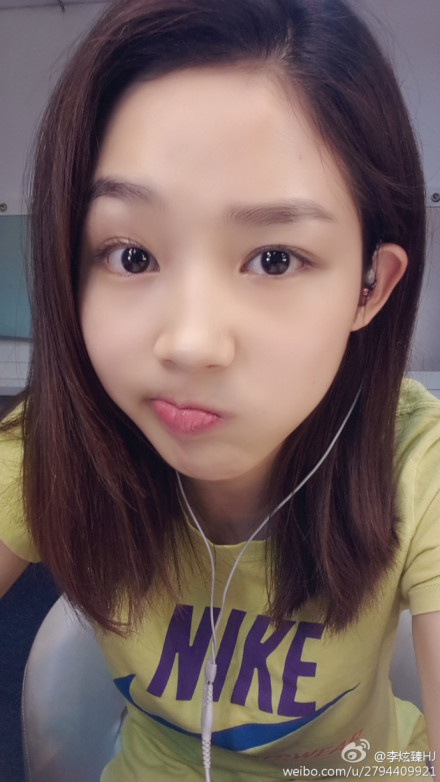 雪糕?；ňW(wǎng)絡(luò)走紅 盤點意外走紅的高校美女（組圖）