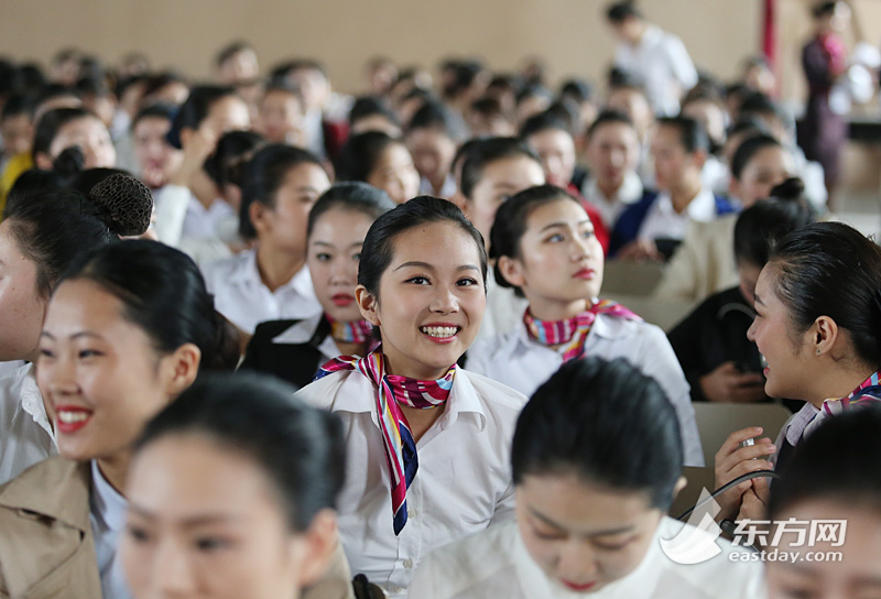 東航2015空姐招聘現場美女云集