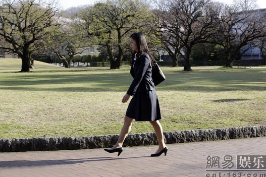 日本佳子公主大學入學典禮 穿著裝優(yōu)雅端莊