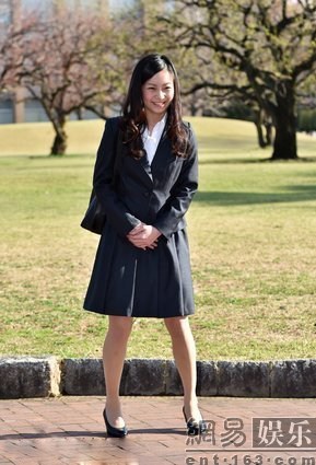 日本佳子公主大學入學典禮 穿著裝優(yōu)雅端莊