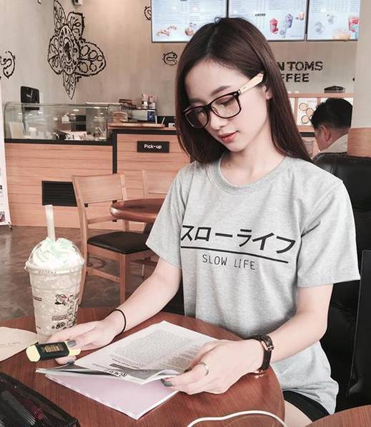 越南大學校花奶茶妹走紅 高顏值似Anglebaby