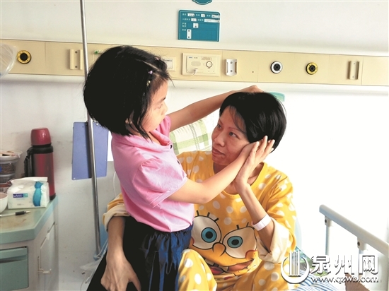 42歲單親媽媽身患癌癥：女兒，我多想看著你長大